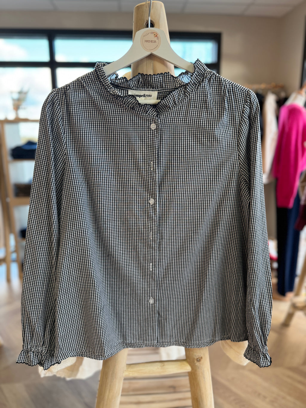 Chemise à carreaux noirs