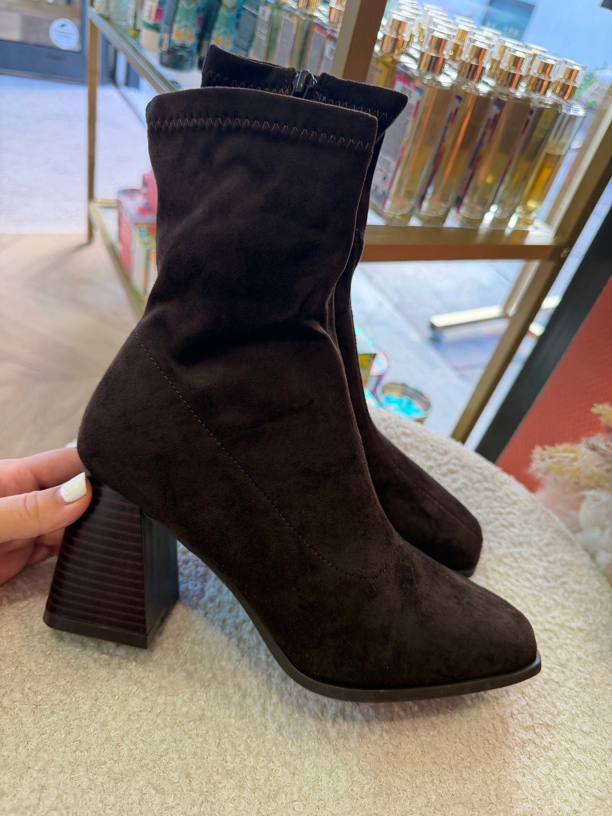 Bottines chocolat à talons