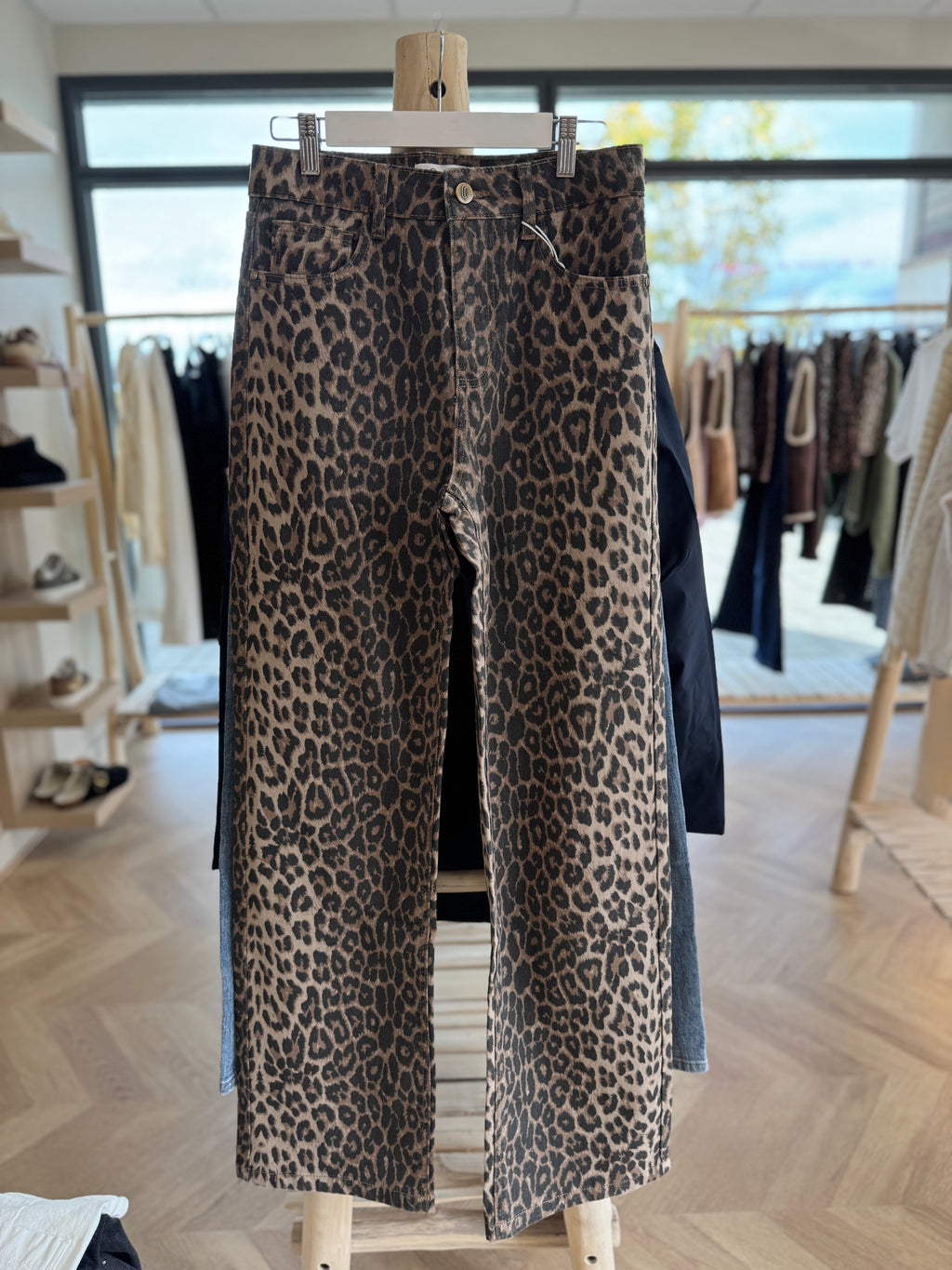 Jean Léopard Oraije