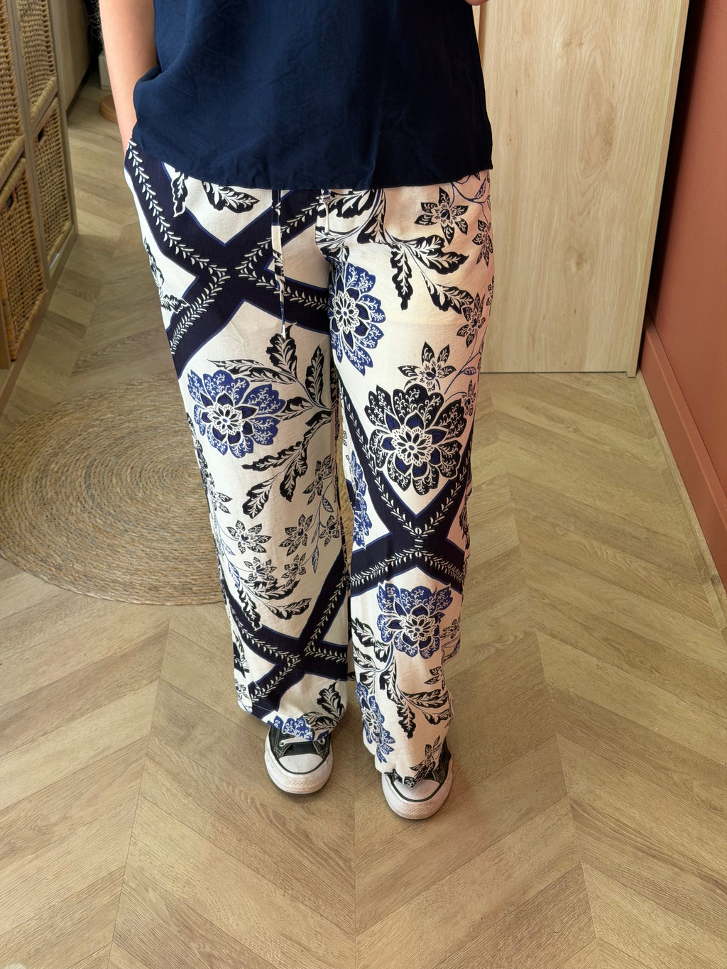 Pantalon fluide imprimé bleu & écru
