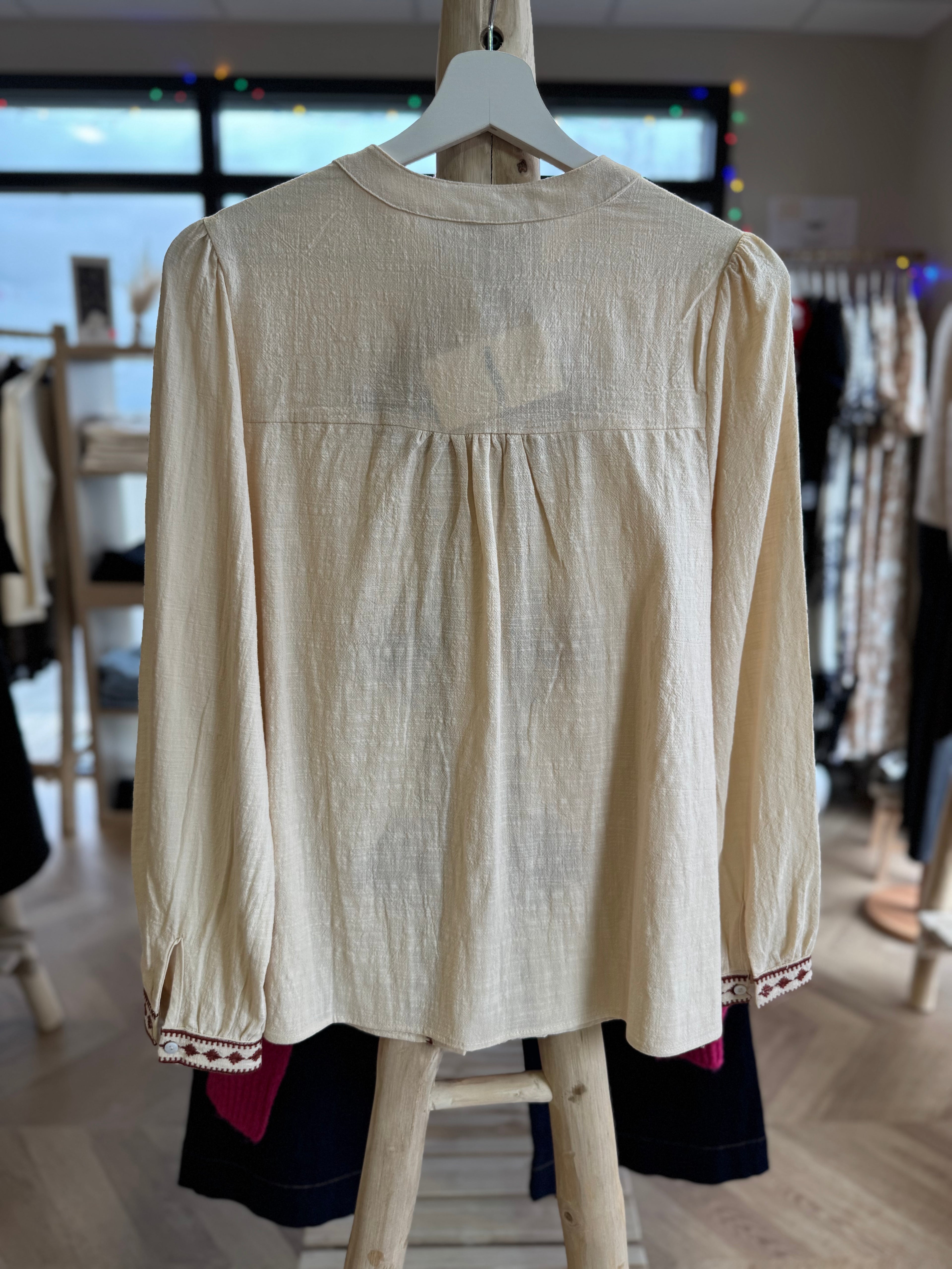 Chemise avec motifs terracotta