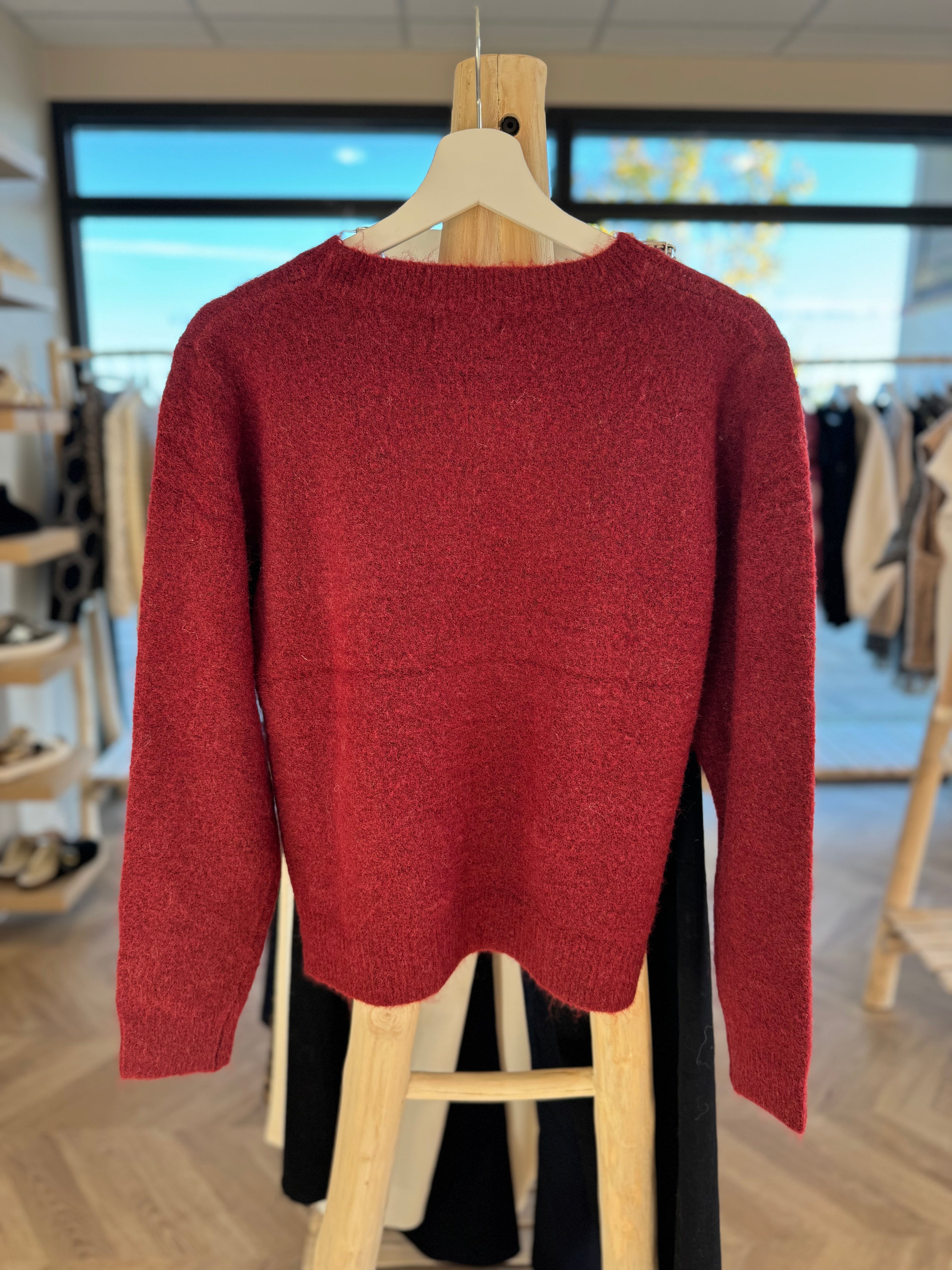 Pull en maille bordeaux