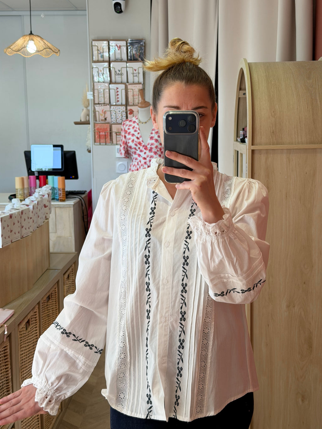 Chemise brodée