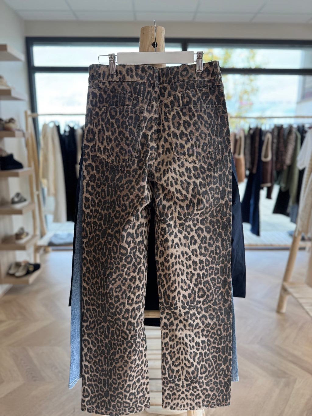 Jean Léopard Oraije