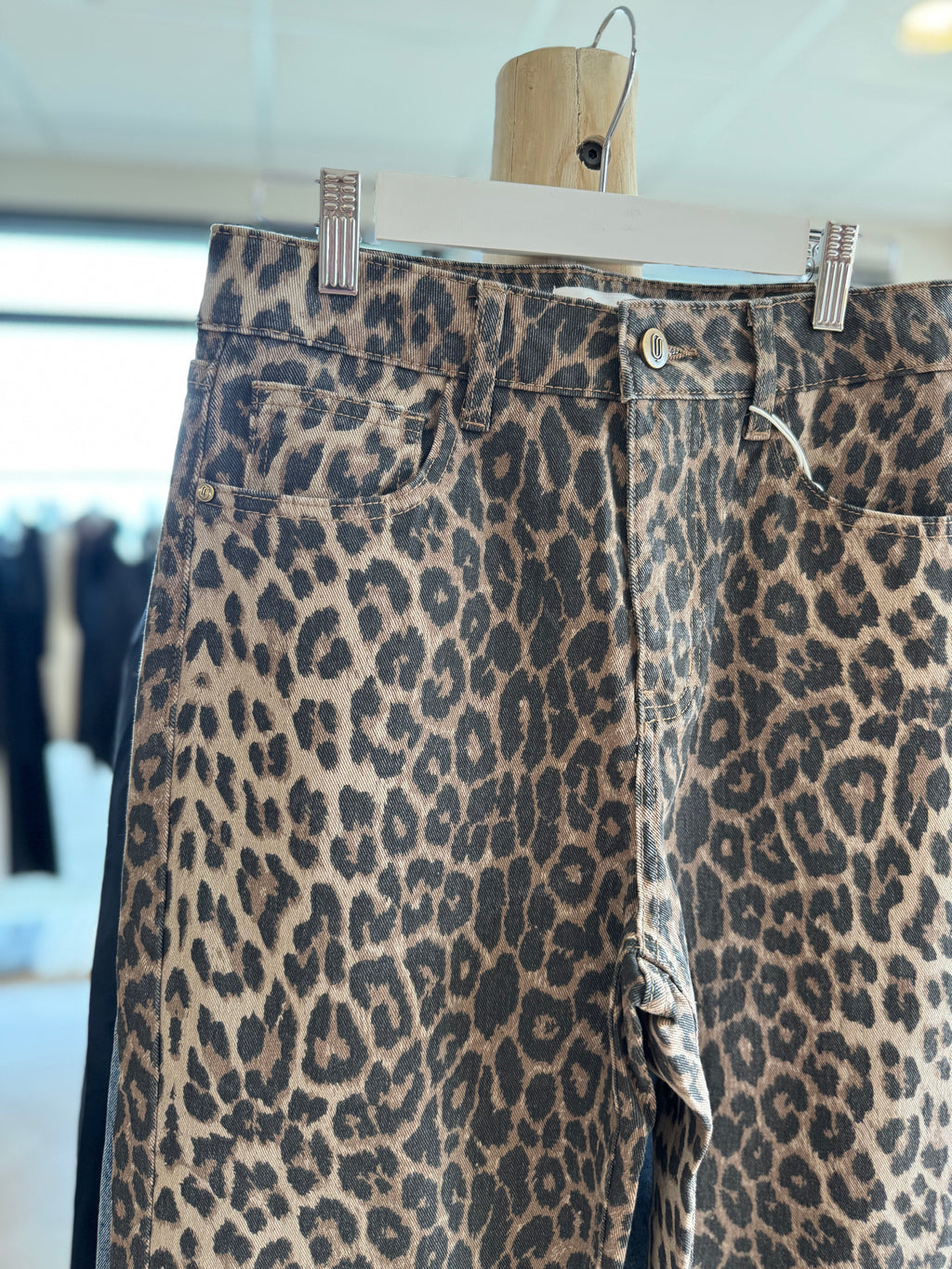 Jean Léopard Oraije