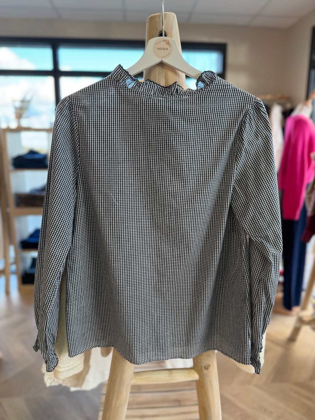 Chemise à carreaux noirs