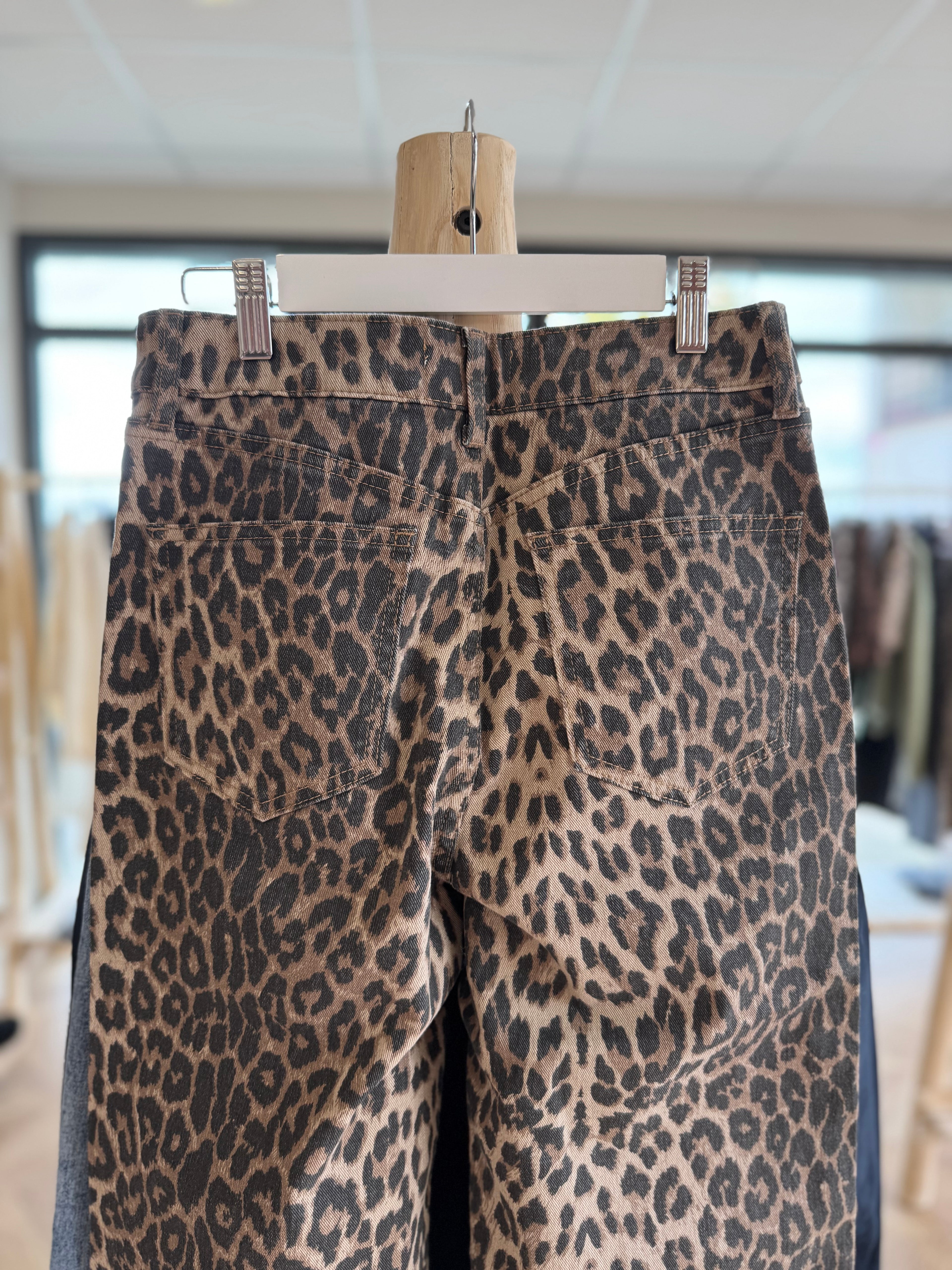 Jean Léopard Oraije