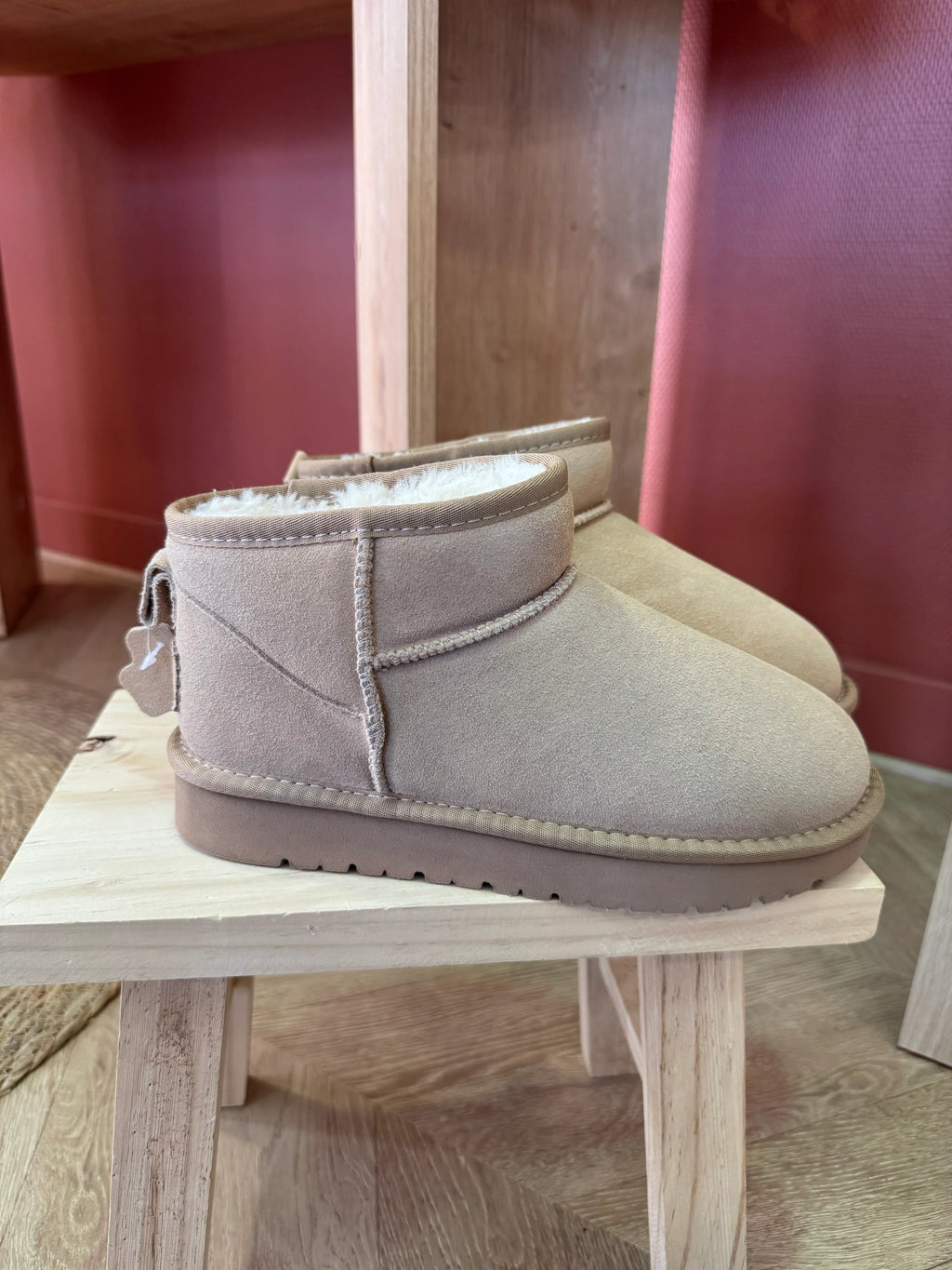 Bottines beige cuir imitation UGG
