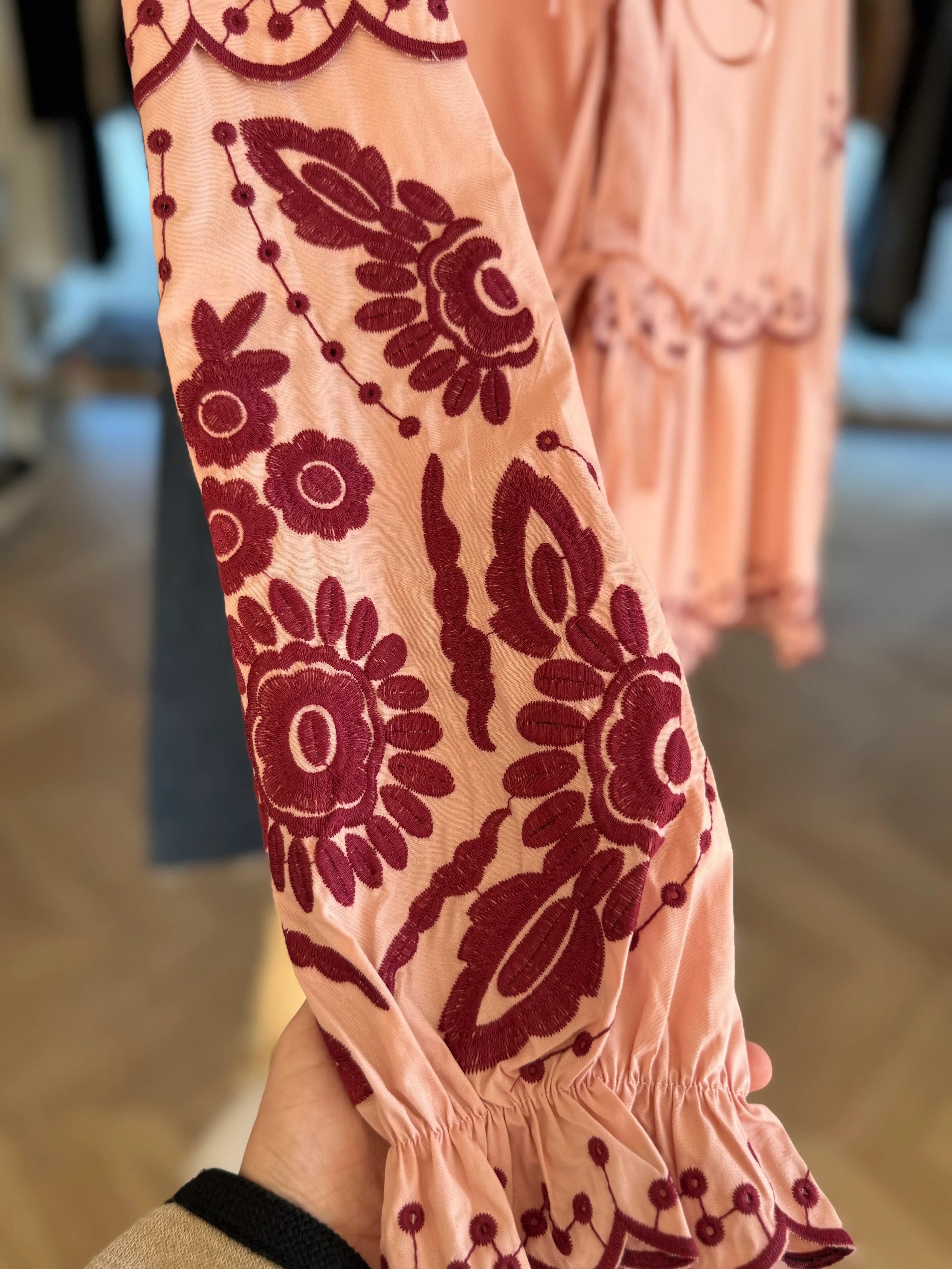 Blouse bohème-chic rose