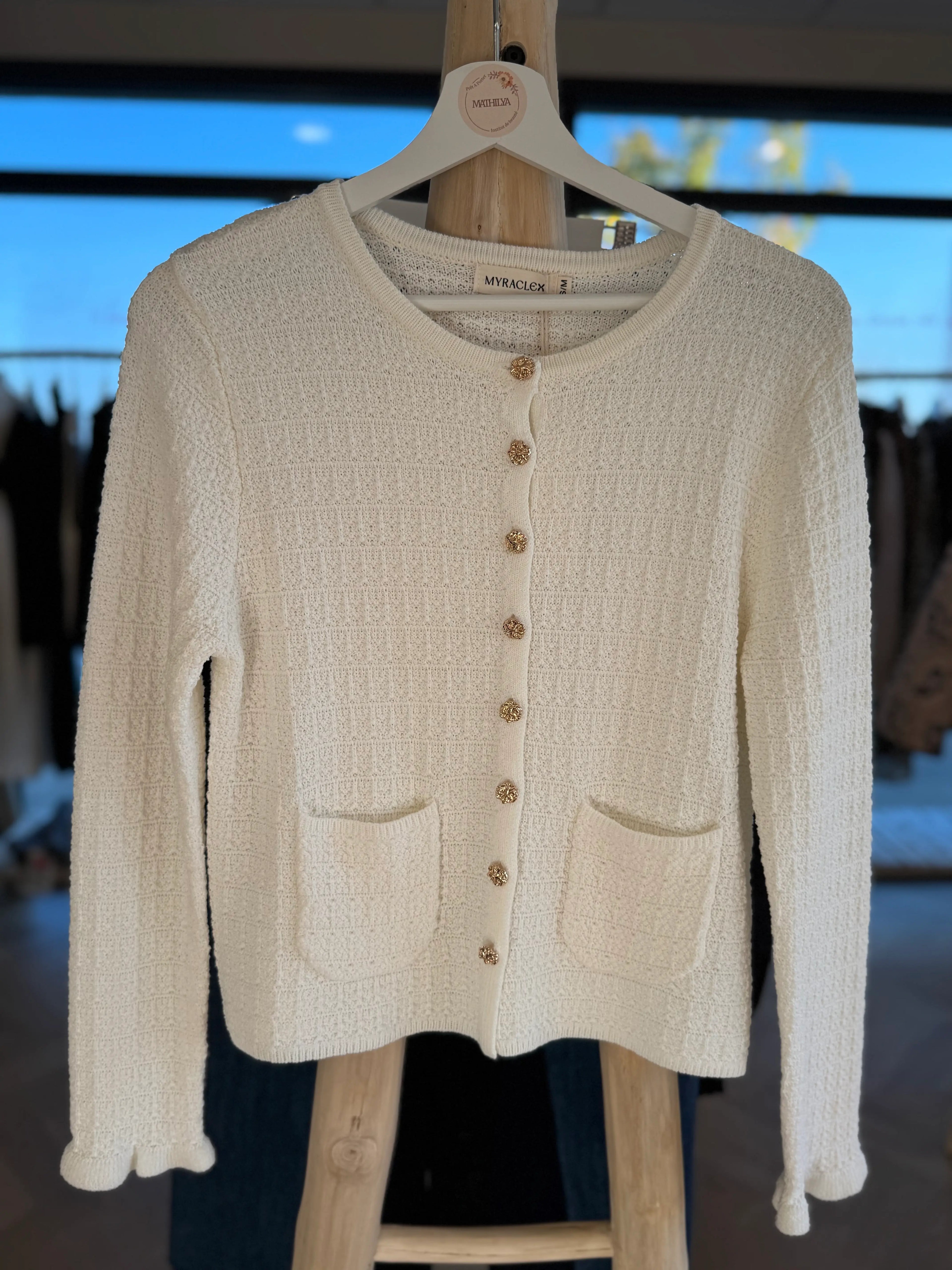 Gilet écru en maille texturée