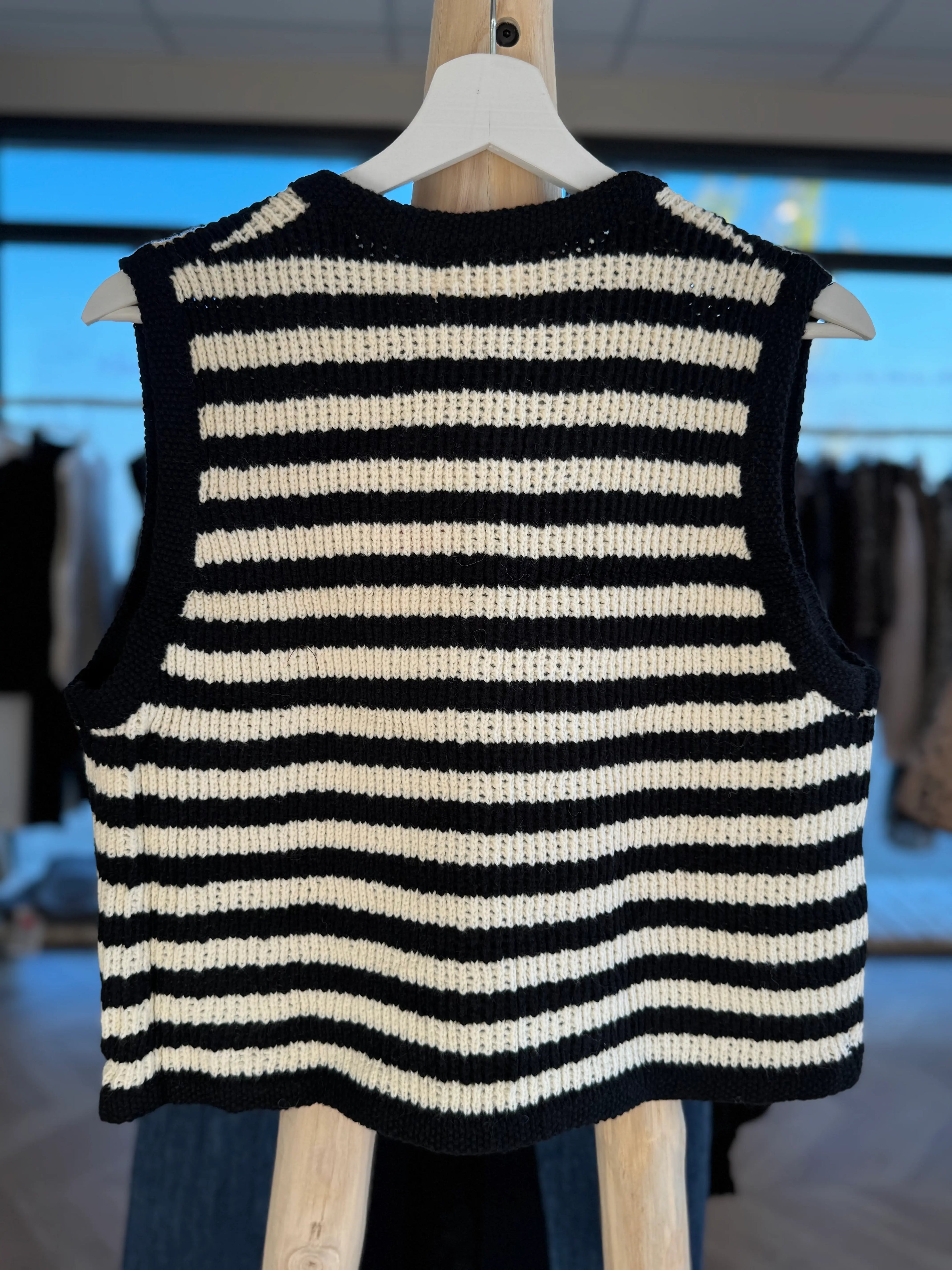 Gilet sans manches rayé