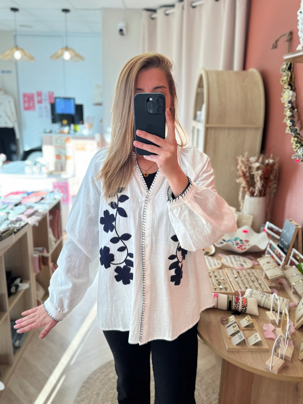 Chemise Brodée Blanche et Marine