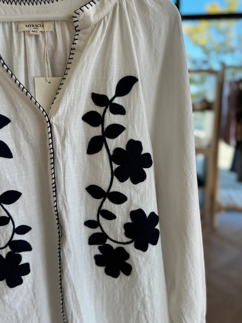 Chemise Brodée Blanche et Marine