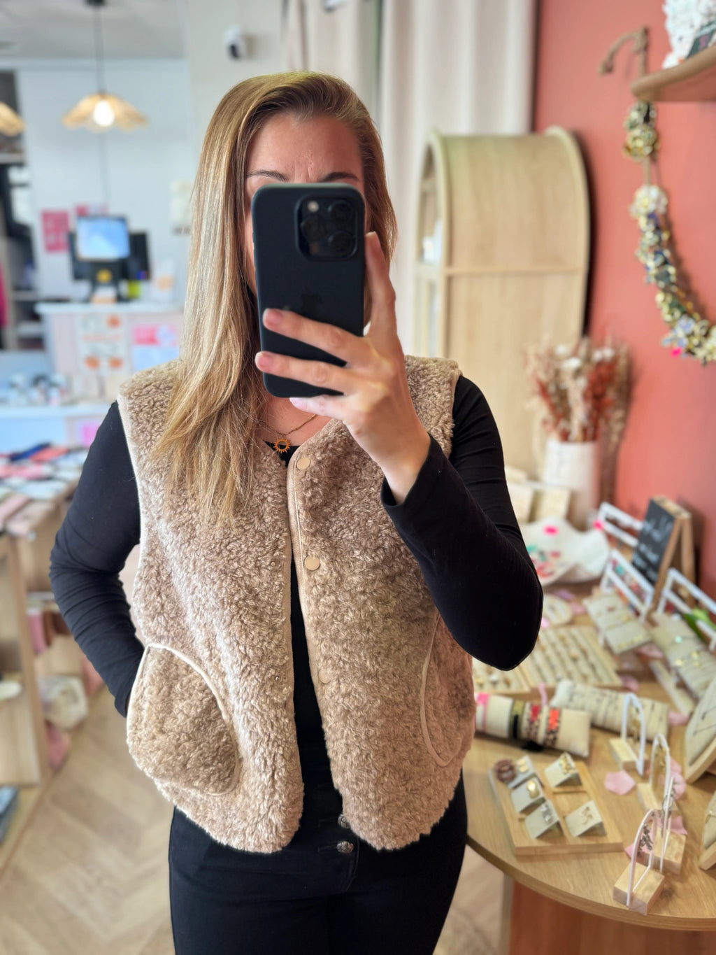 Gilet en moumoute beige camel