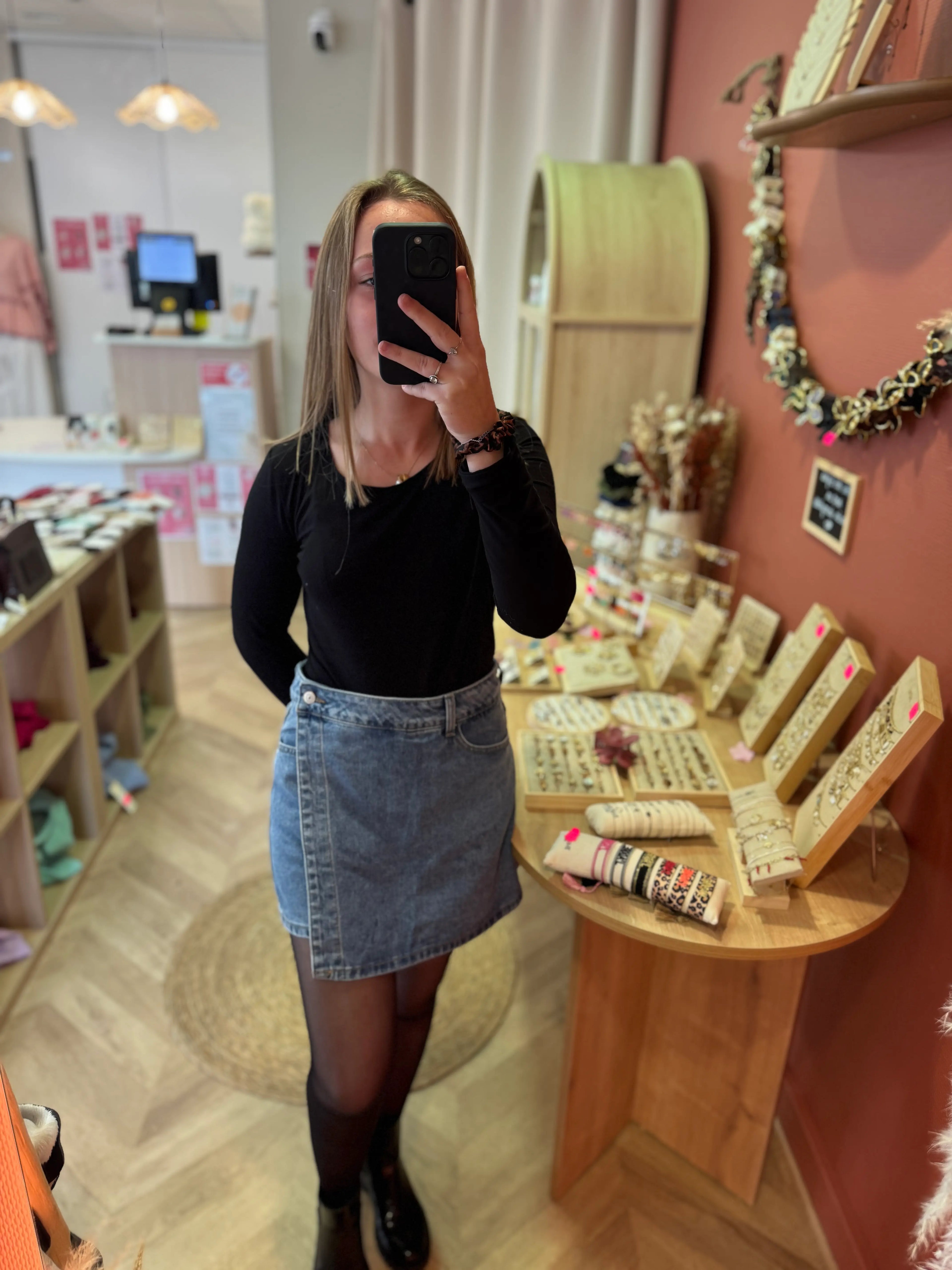 Jupe short bleu oraije