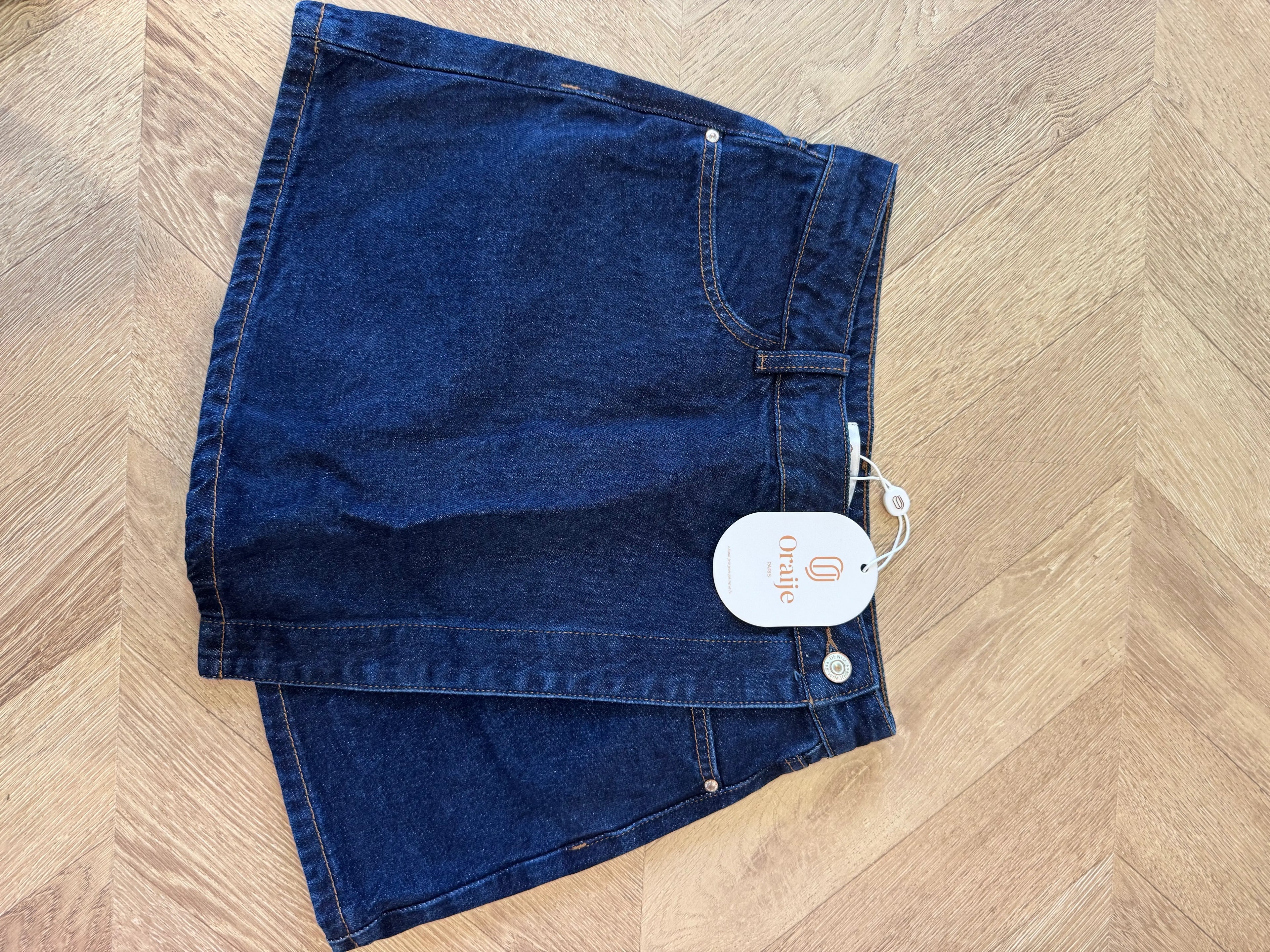 Jupe short en jeans brut