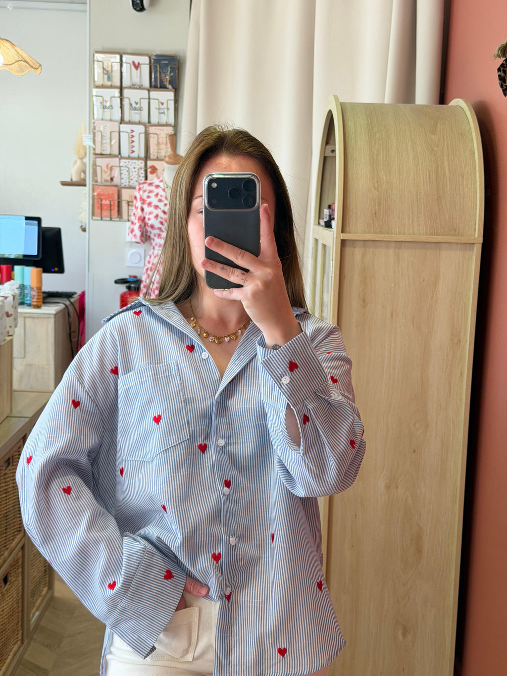 Chemise coeurs rouges