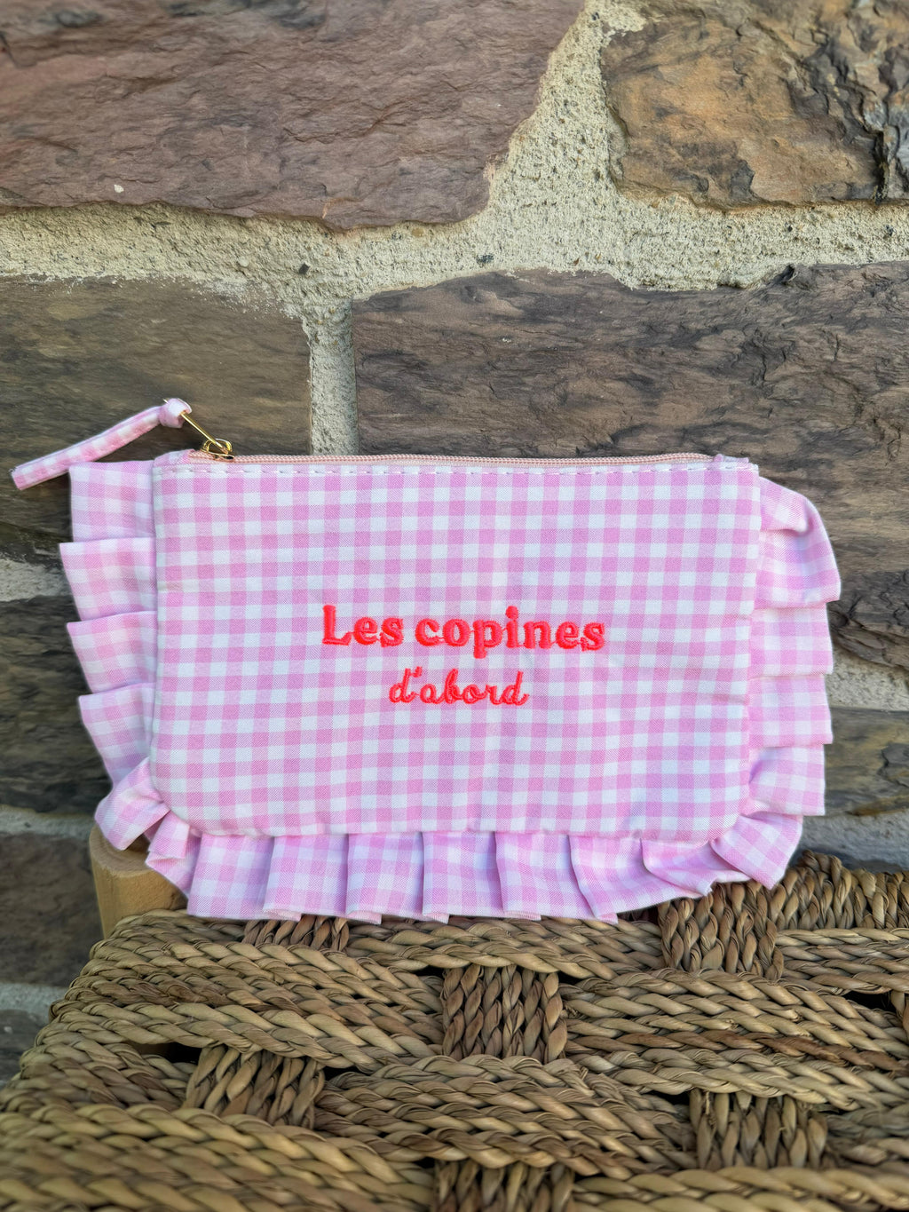 Pochette «  les copines d’abord », effet Vichy rose