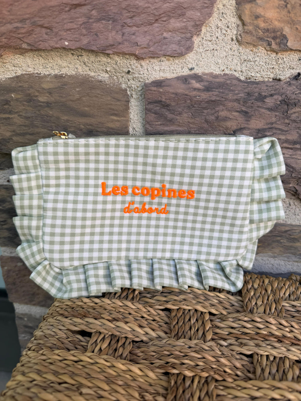 Pochette «  les copines d’abord » , effet Vichy vert