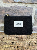 Pochette effet tout doux, avec inscription « Amour »