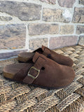 Mules en suédine marron