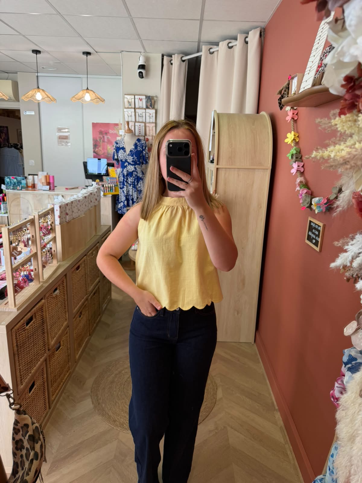 Haut Léonie – Jaune pastel