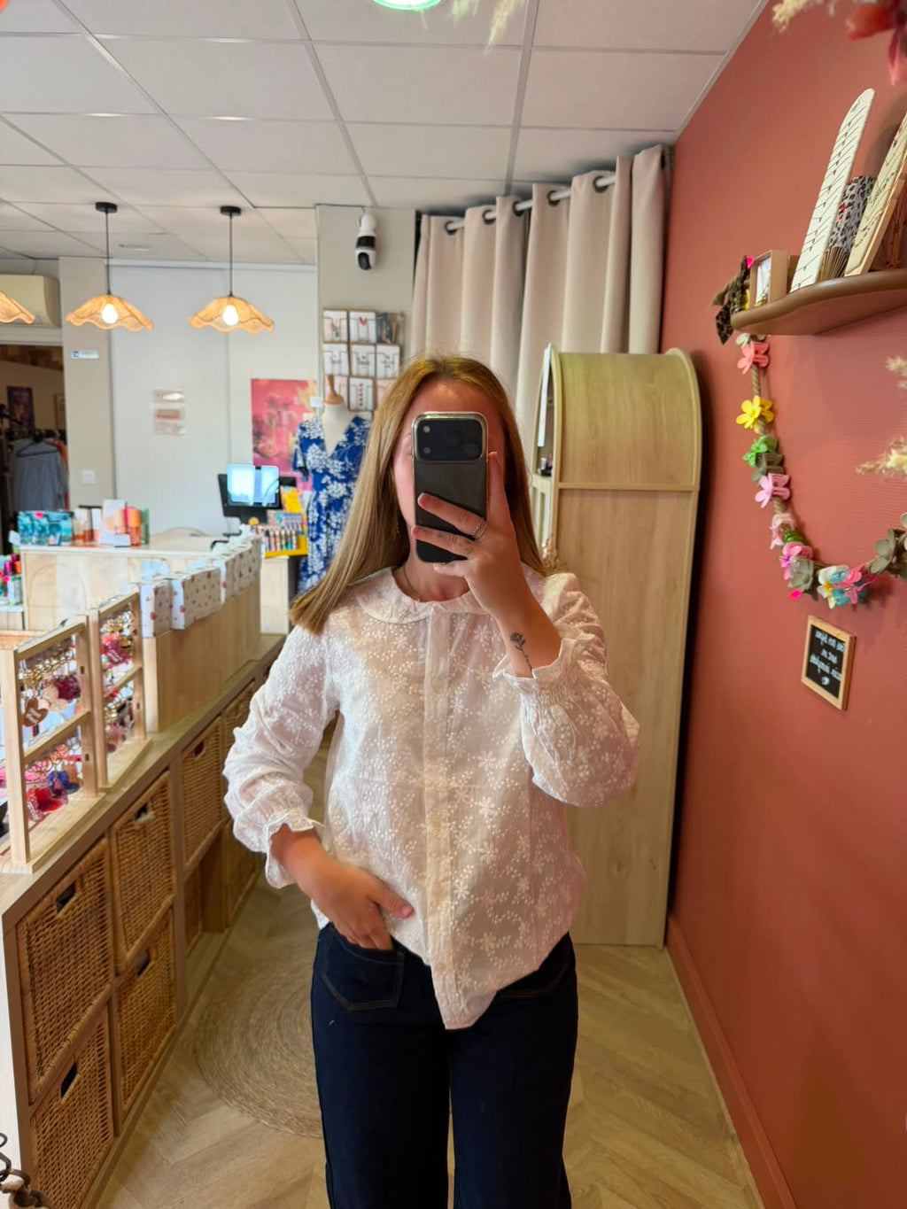Chemise brodée fleurie – Blanc