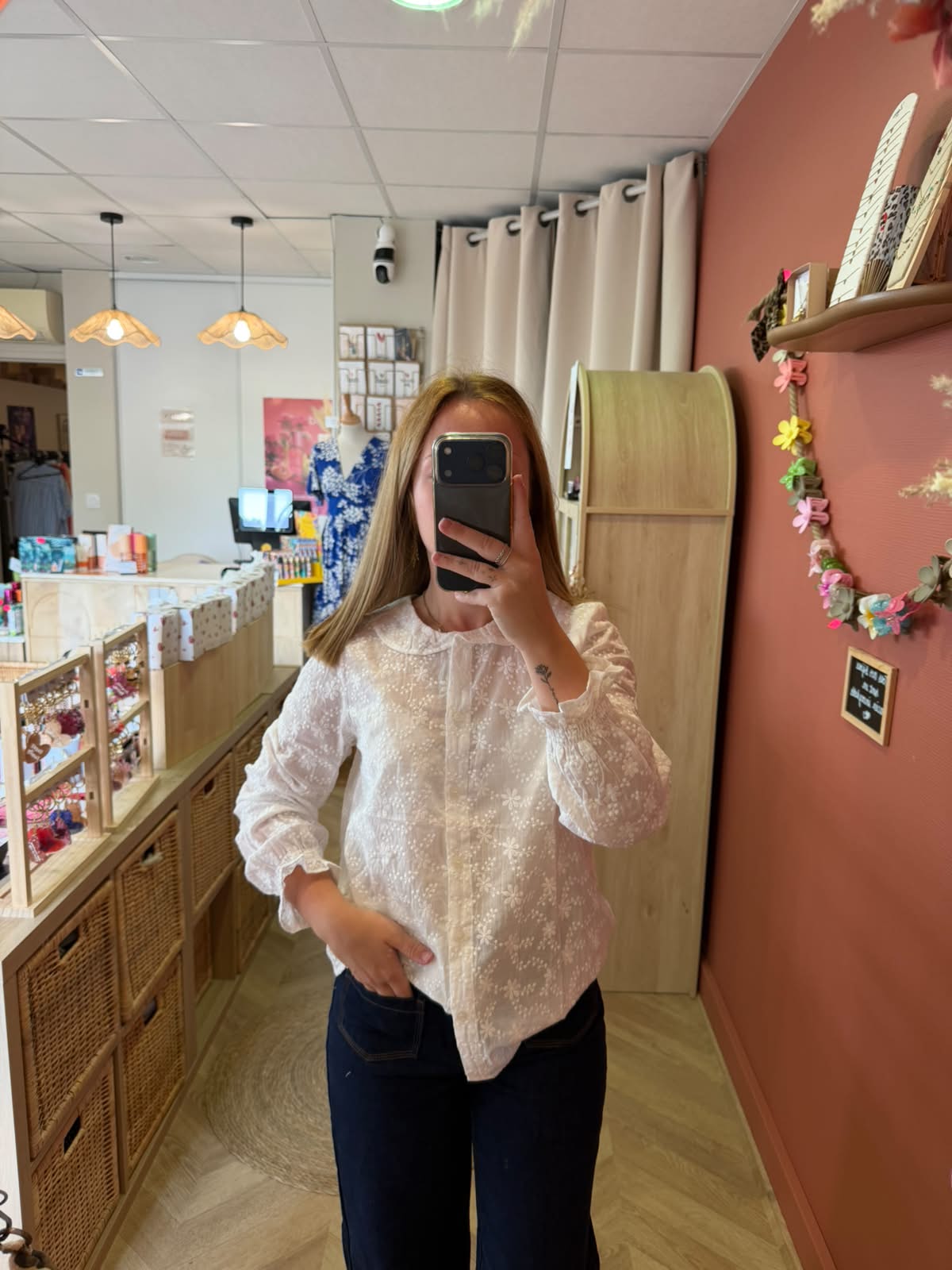 Chemise brodée fleurie – Blanc