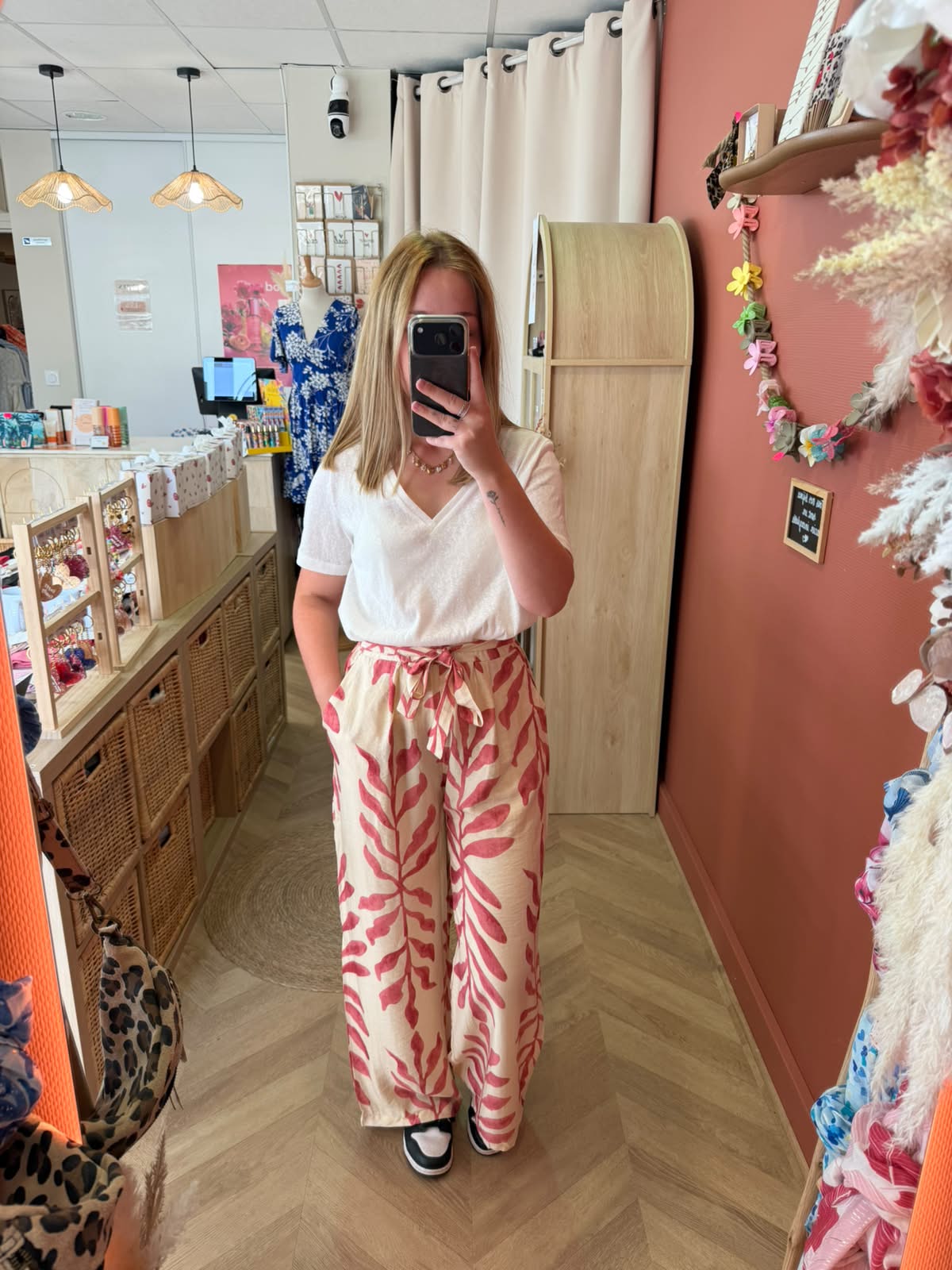 Pantalon fluide imprimé écru & rose