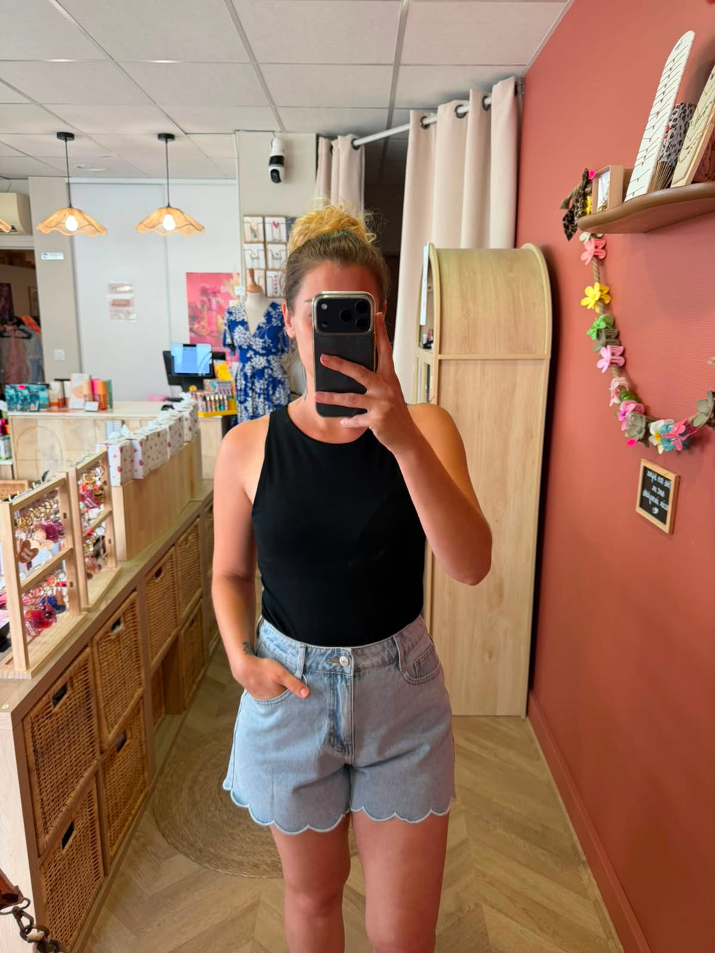 Body ajouté à col rond et coupe minimaliste noir