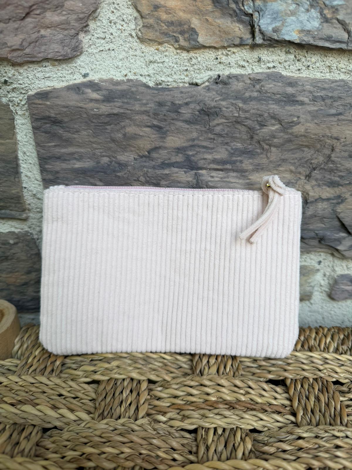 Pochette côtelée rose pâle avec inscription «  mamie chérie »