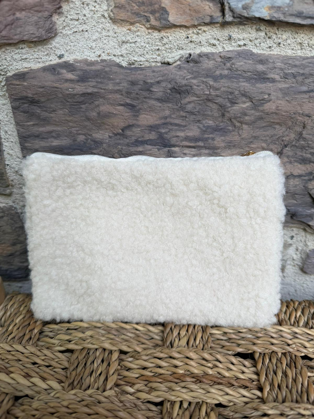 Pochette blanche, effet doux, avec inscription « MAMA love »
