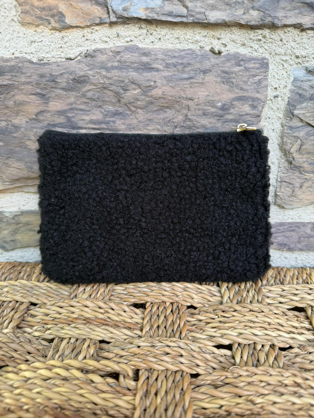 Pochette effet tout doux, avec inscription « Amour »