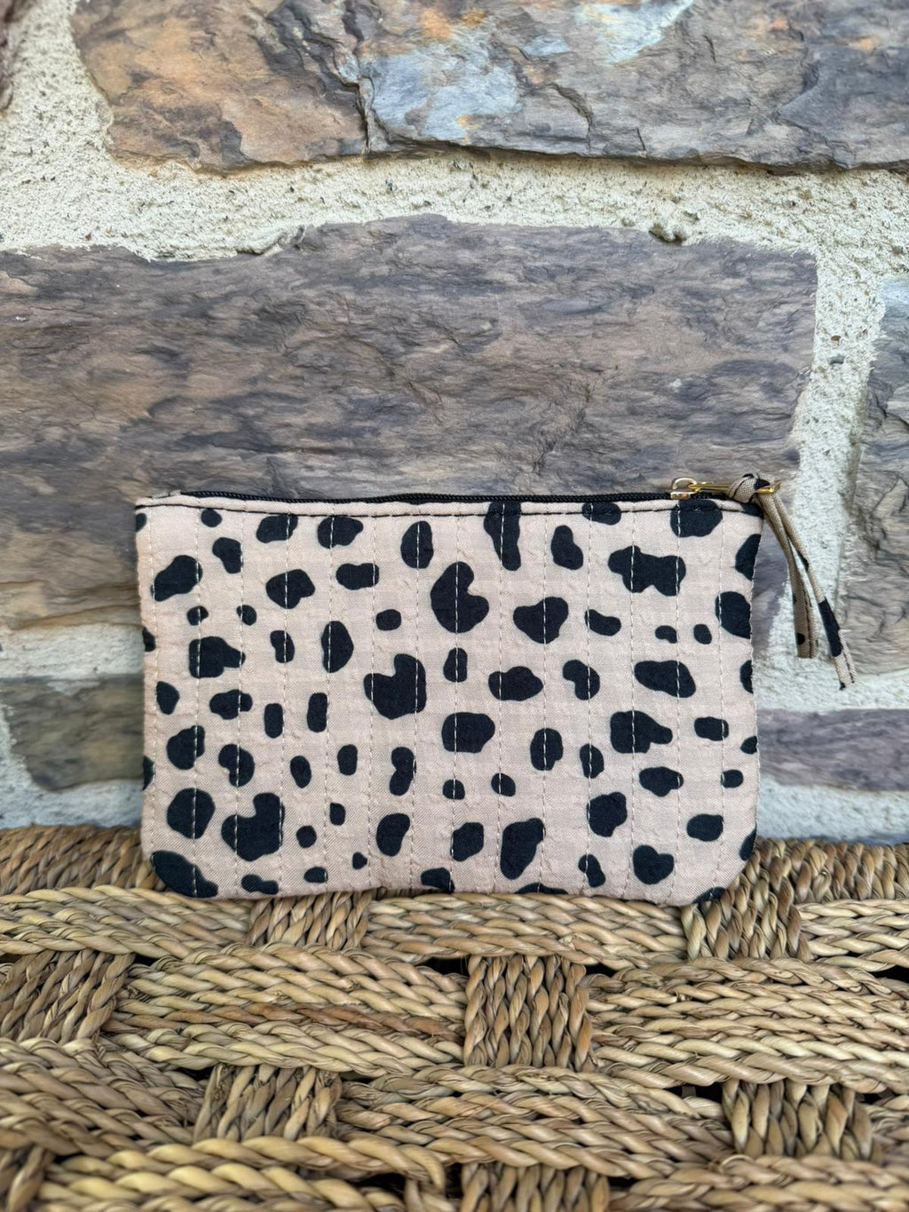 Pochette imprimé léopard, avec inscription «  amour »