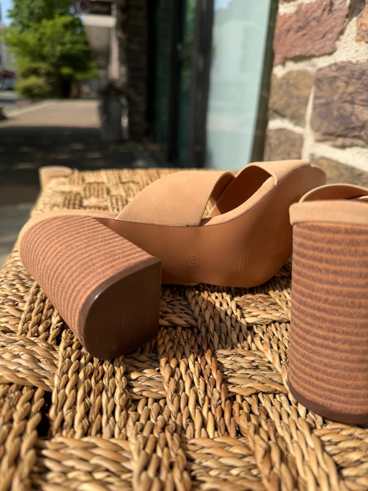 Mules à talon effet suédé