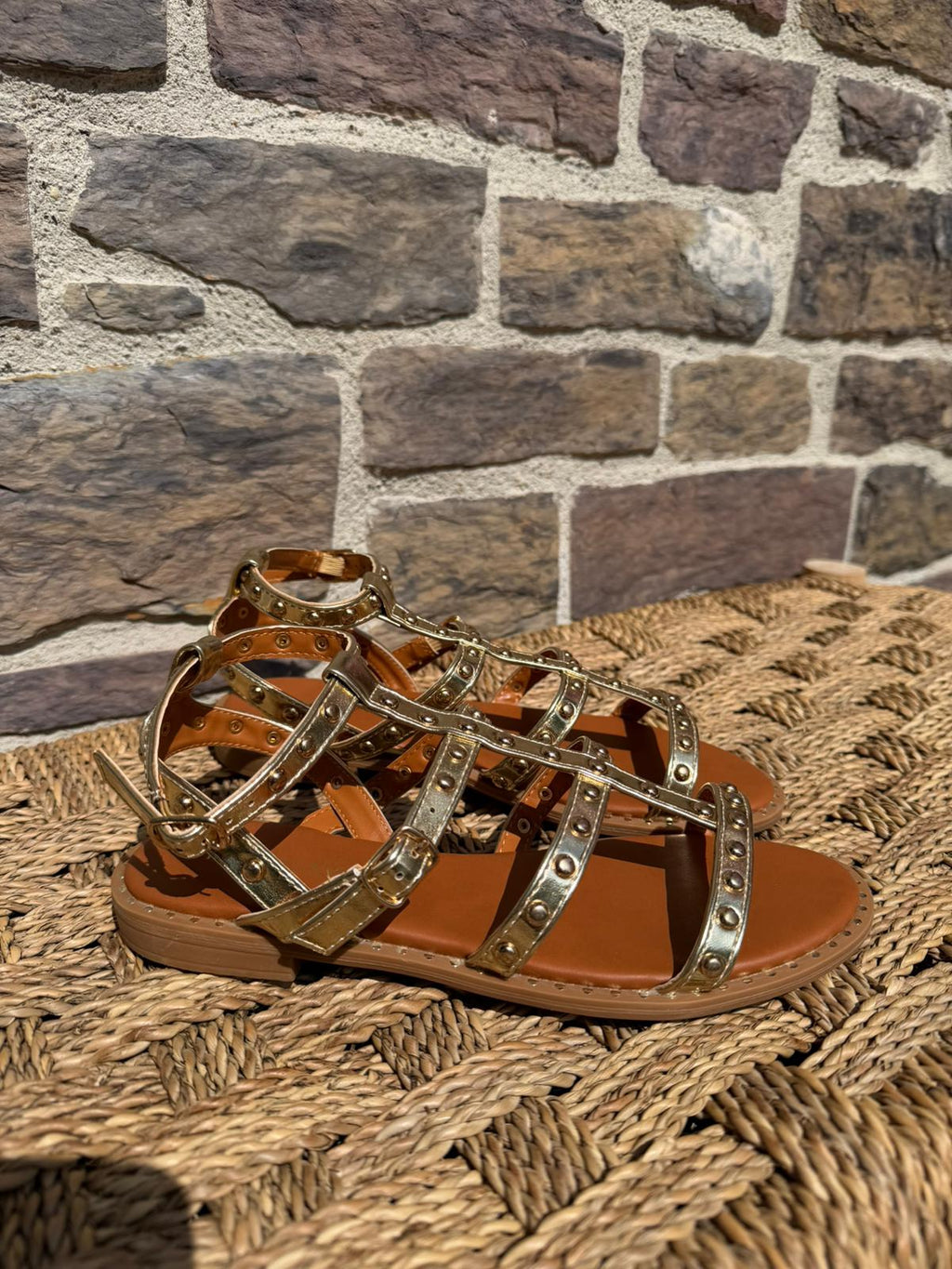 Sandales gladiateur dorées