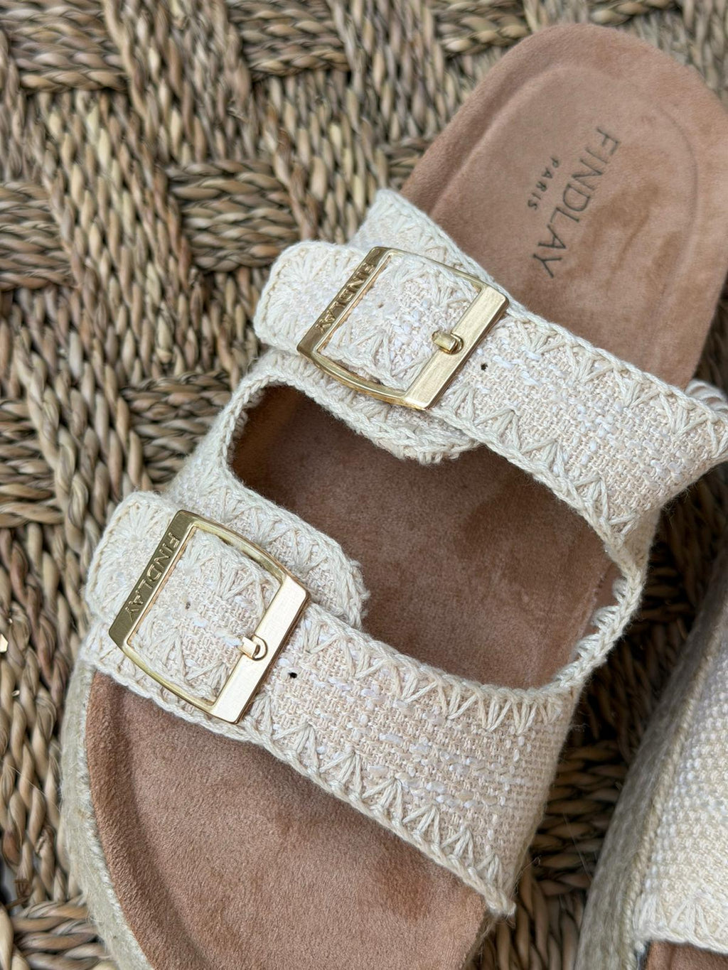 Mules à brides tressées écru