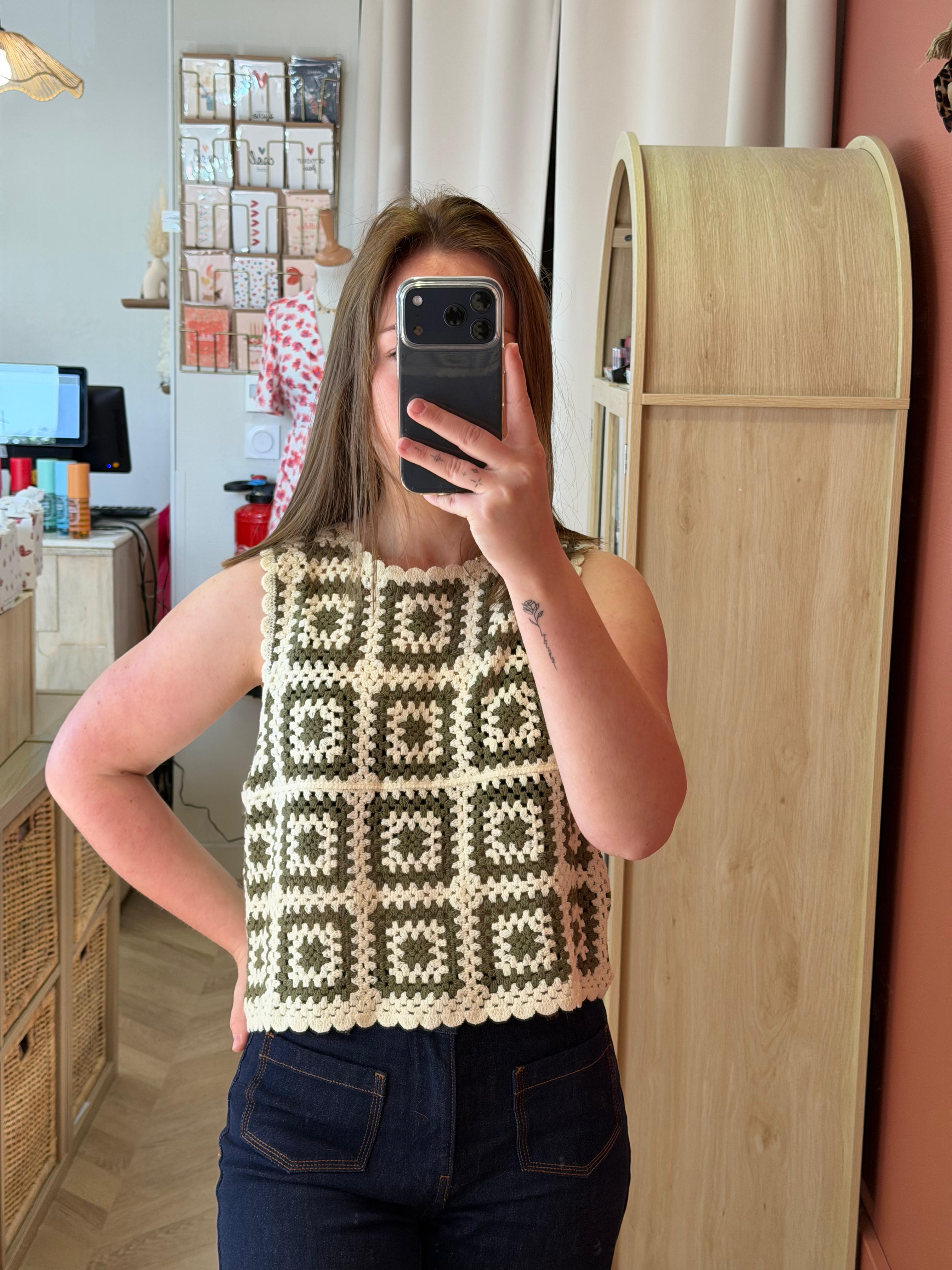 Top crochet kaki
