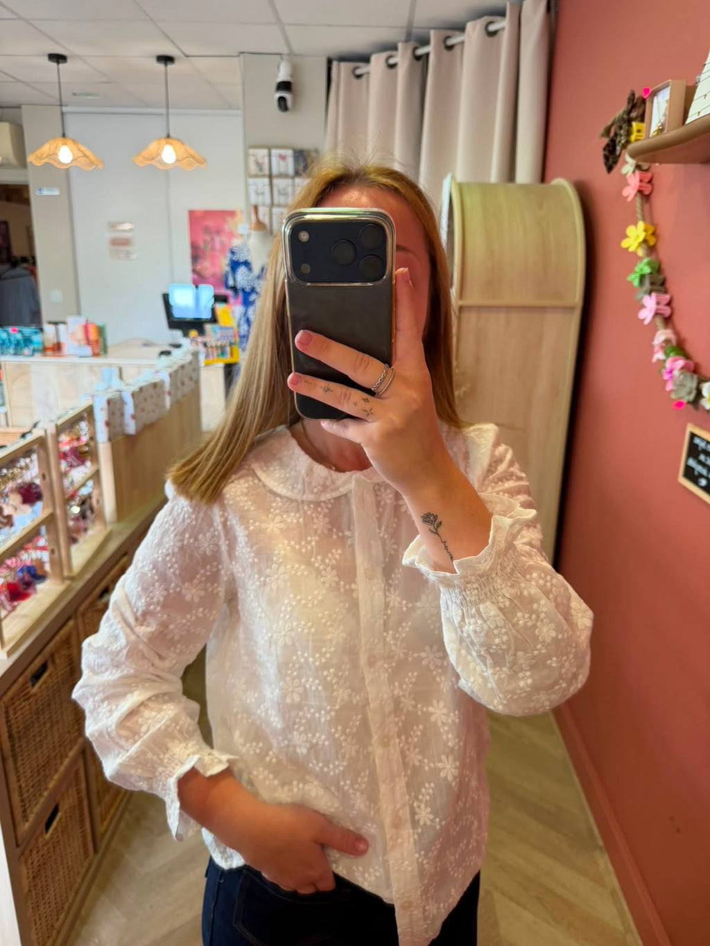 Chemise brodée fleurie – Blanc