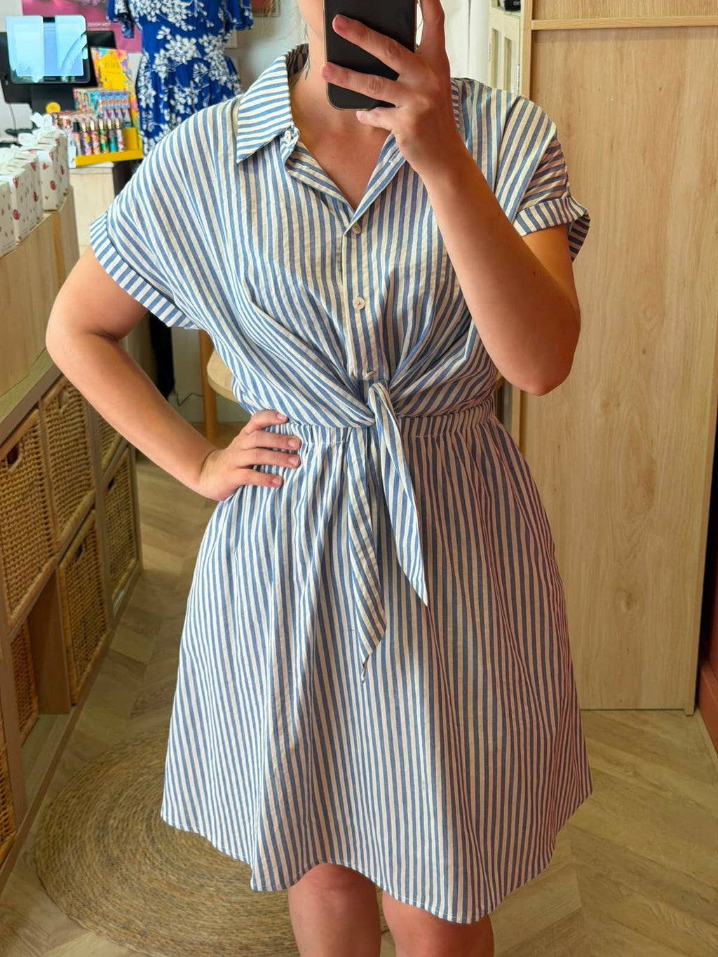 Robe courte à rayures